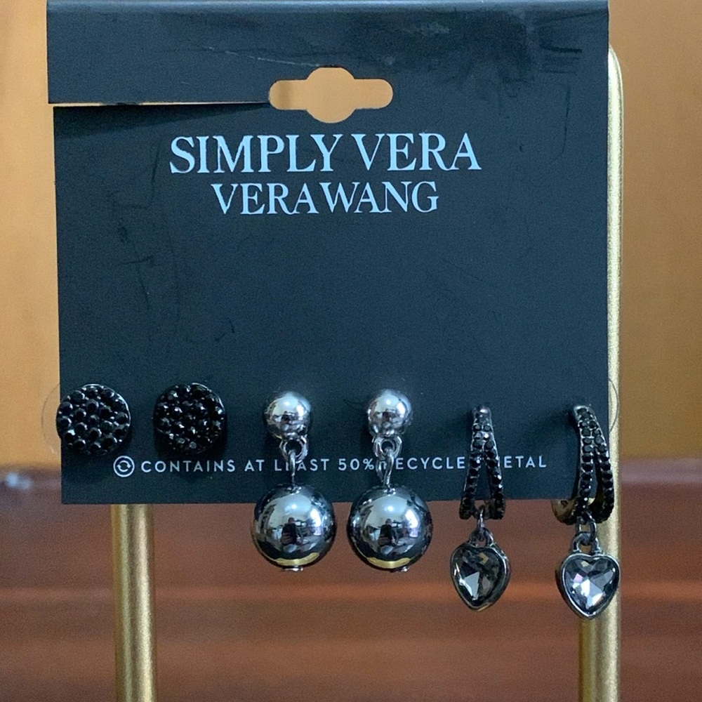 NWT Simply Vera Vera Wang 3 pair set of earrings